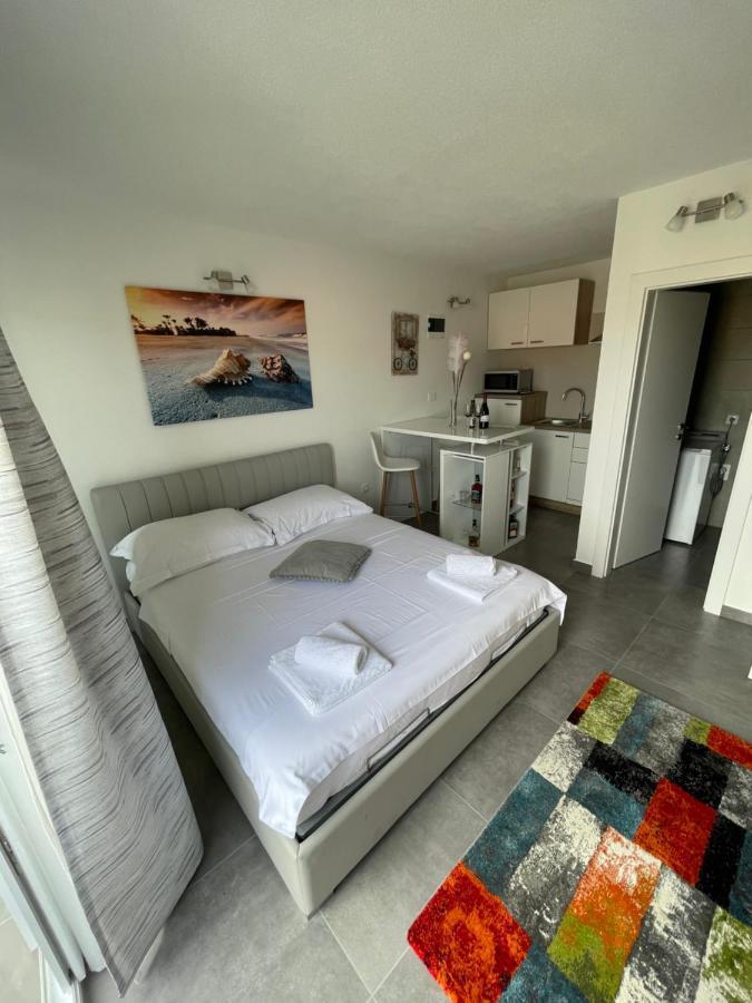 Villa Milena Sweet Apartment-With A Pool Trogir Exterior foto